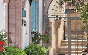 Lunaria Guest House